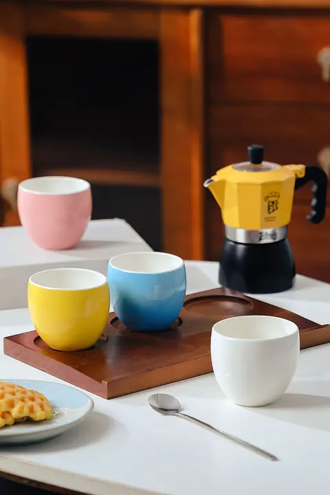 Bincoo 陶器製 コーヒーカップ【スラント口・200ml・マカロンカラー・テイスティング用】