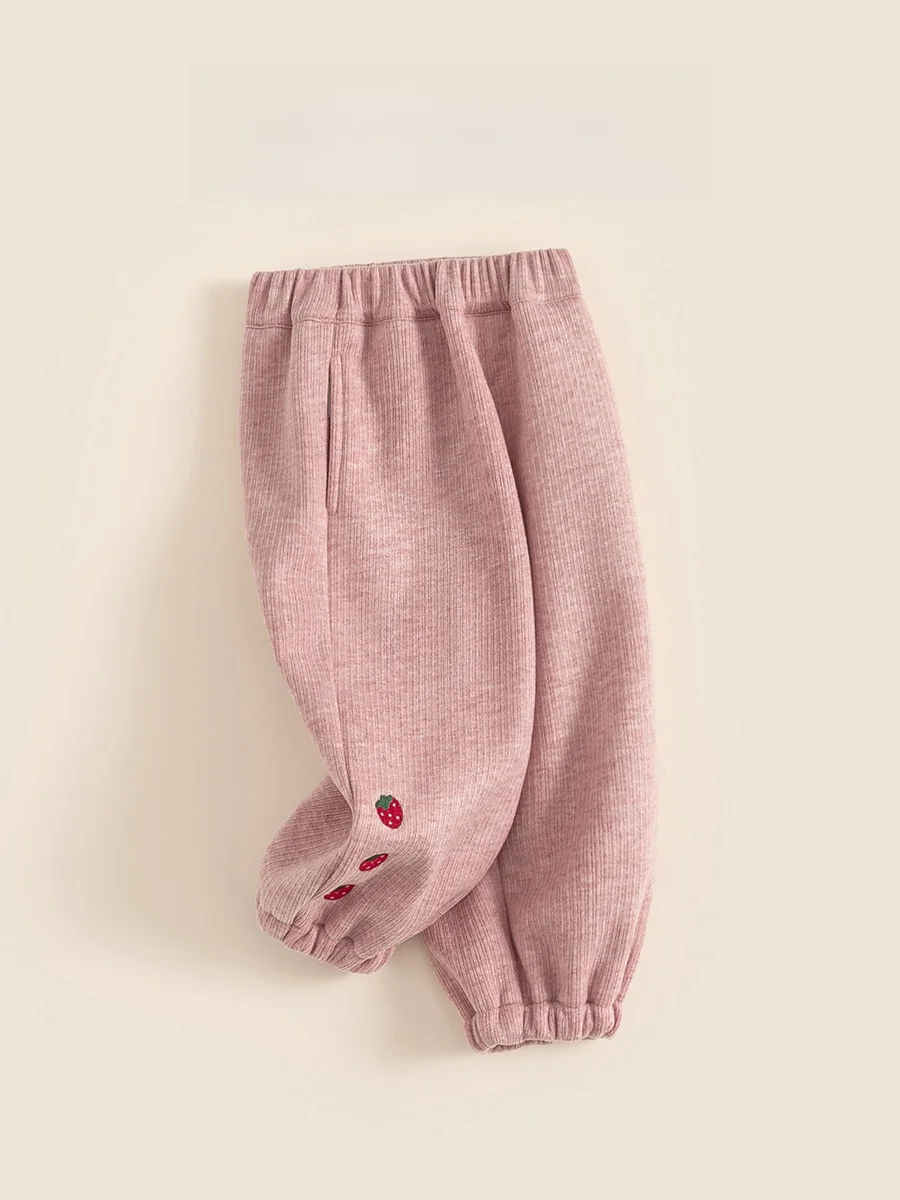 子ども 肌着 どんなもの？秋冬にぴったりの裏起毛束脚パンツが選ばれる理由とは？