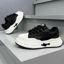 厚底デザインの本革メンズスニーカー【極上の柔らかさ・カジュアル・多用途】