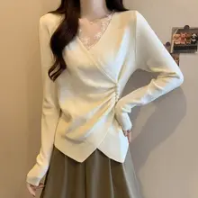 デザイン重視の交差Vネックレース切り替えニットトップス【春・ぷらすサイズ・スリム効果・女性用】