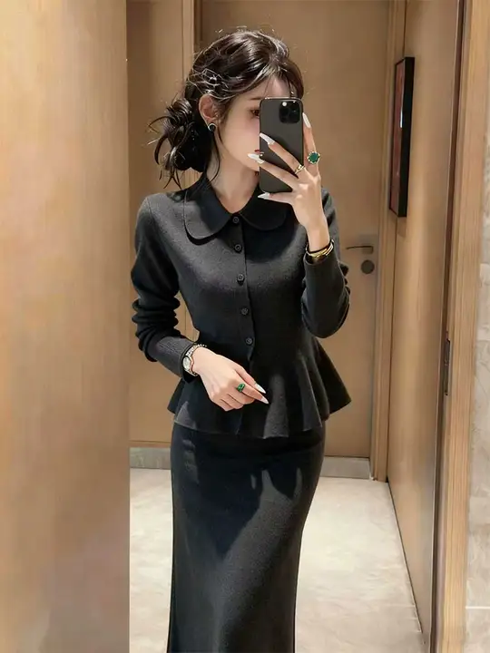 優雅なデザインのダークグレーコーディネート【翻領・ウエストシェイプ・通勤ファッション】（セットアップ対応）