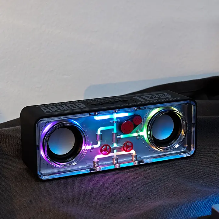 透明デザインのBluetoothワイヤレススピーカー【LEDライト付き・宅外使用可】