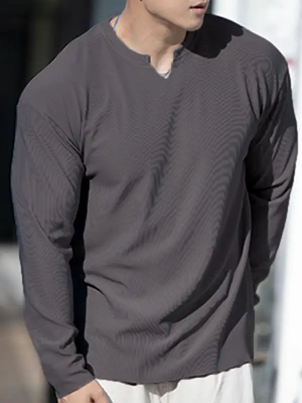 ストリートファッションの本質を解く：Tシャツ1本で実現する自由なスタイル