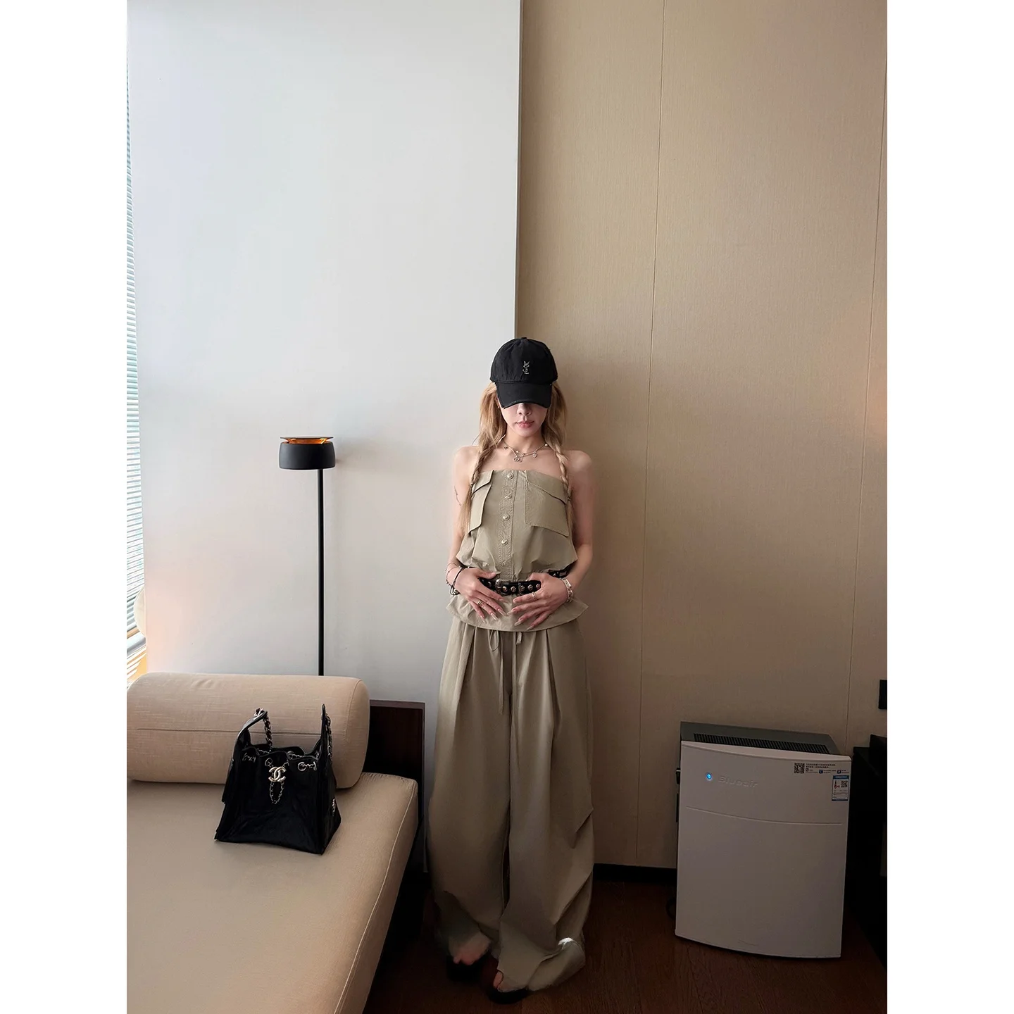 2026夏コーデで失敗しない！マーメイドキャミソールとワークパンツのセットは、なぜ今注目なのか？