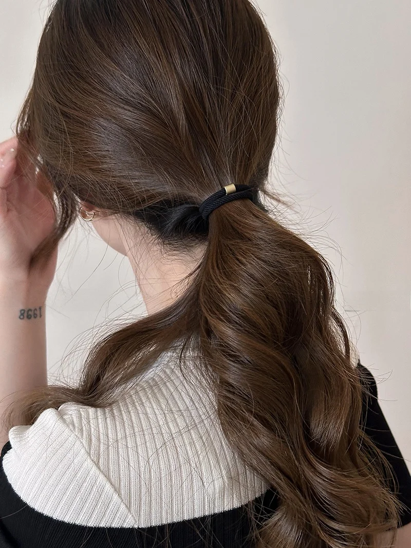 ヘアリキッドとヘアバームの違いを知れば、髪の悩みは半分解決！？