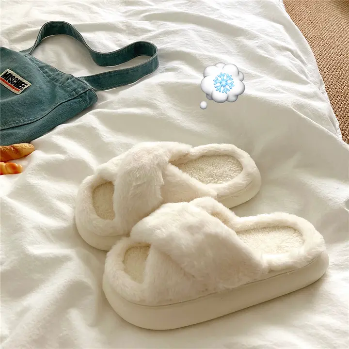 シンプルデザインの厚底ボアスリッパ【防寒・ふかふか・冬用】