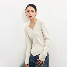 Vネックフード付きニットトップス【ウール素材・洗濯機対応・スリムフィット】