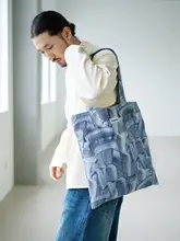 海波纹筆刷印花の白鸭绒羽绒刺繍トートバッグ