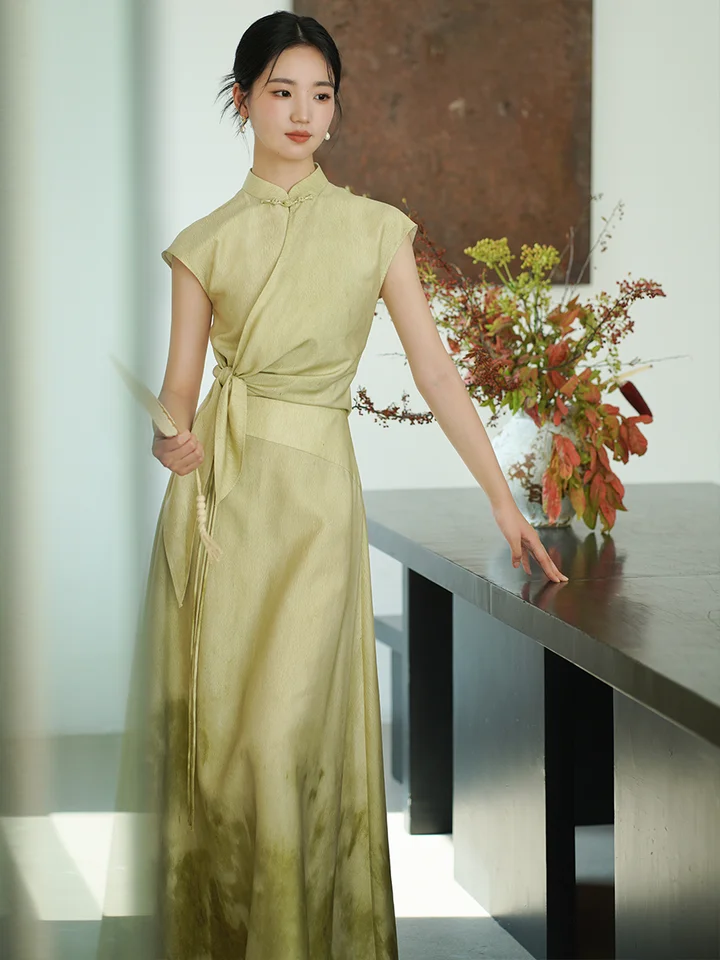 新中式デザインのサマーブラウス【ラップスタイル・フィット感抜群・煙煴プリント】（セットアップ対応）