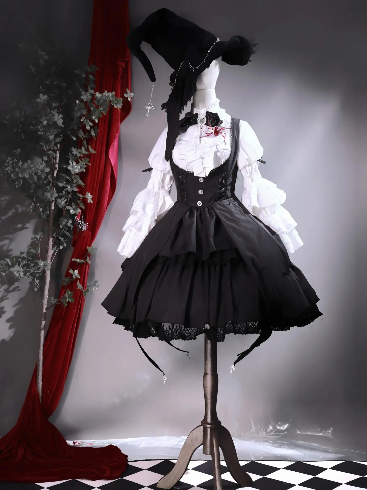 2026ハロウィンにぴったりの3人組キャラクター女の子コスチュームは？