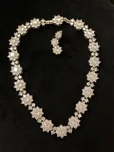 ChiclyNana フラワーデザインネックレス・イヤリング3点セット【上品な印象・鎖骨チェーン】