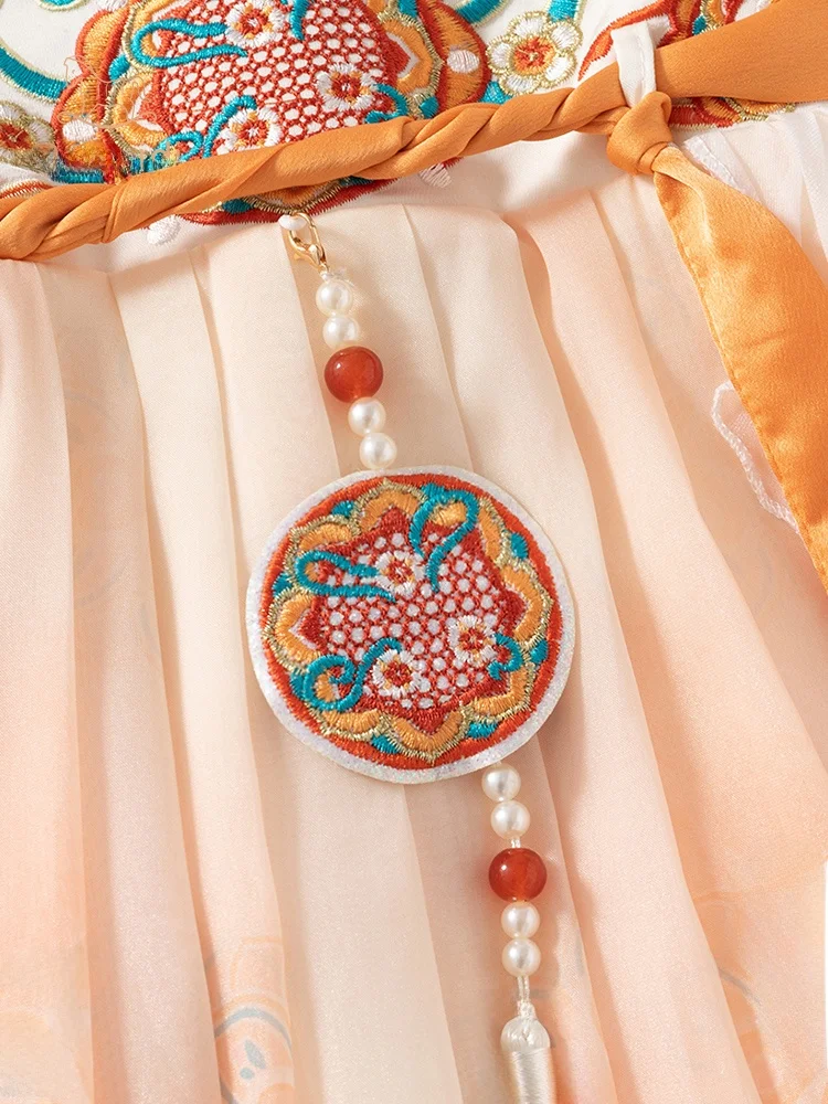 お祭りに着る洋服はどこにすべき？漢服風ドレスが解決する夏祭りの着こなし悩み