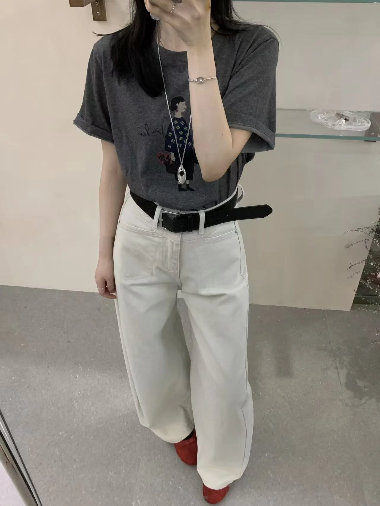 東京秋葉原アニメで出会った、通勤にぴったりなTシャツはどれ？
