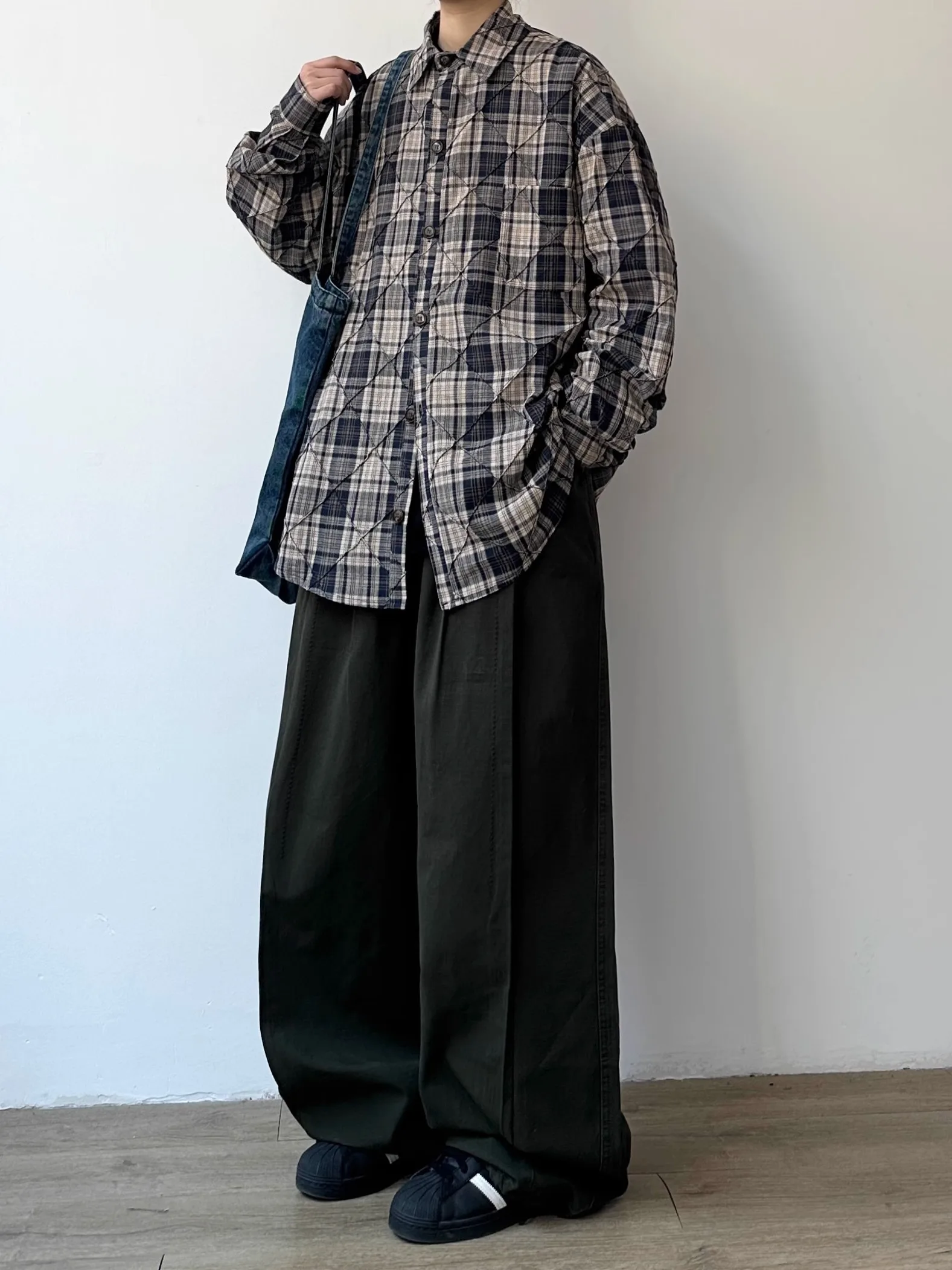 レトロチェック柄シャツをどう選ぶ？春の日常に合う「日本の味」を再発見する方法
