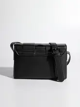 高級感あるメンズショルダーバッグ【カジュアル・斜め掛け・小型】