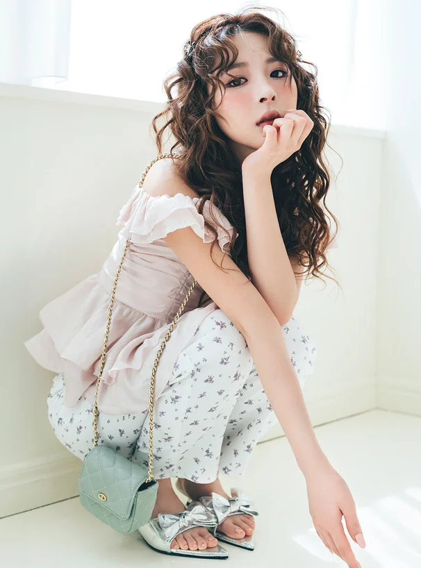内覧会で出会った「花柄ハイウエストパンツ」は、本当に毎日の着こなしを救うのか？