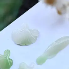 天然翠青の吊り下げペンダント【竹節・イチョウ葉デザイン・ハスの花モチーフ・三色】