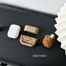 イヤホンケース ヴィンテージ グラフィティアート 犬柄 ラインストーン ブラウン 耐衝撃 AirPods対応「HEYYEH」