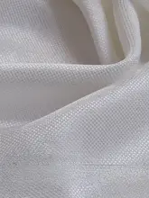 光沢感のある純白の服飾用布地【麻混・コットンと人造絲・幅広】