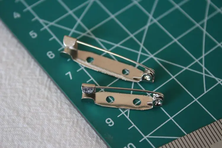 黄色高粘性熱溶接グルースティック DIYブローチ材料 7mmx27cmの使い方と特性