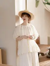刺繍入り フリルデザイン ブラウス【レトロ＆甘美・女性用・春夏向け】