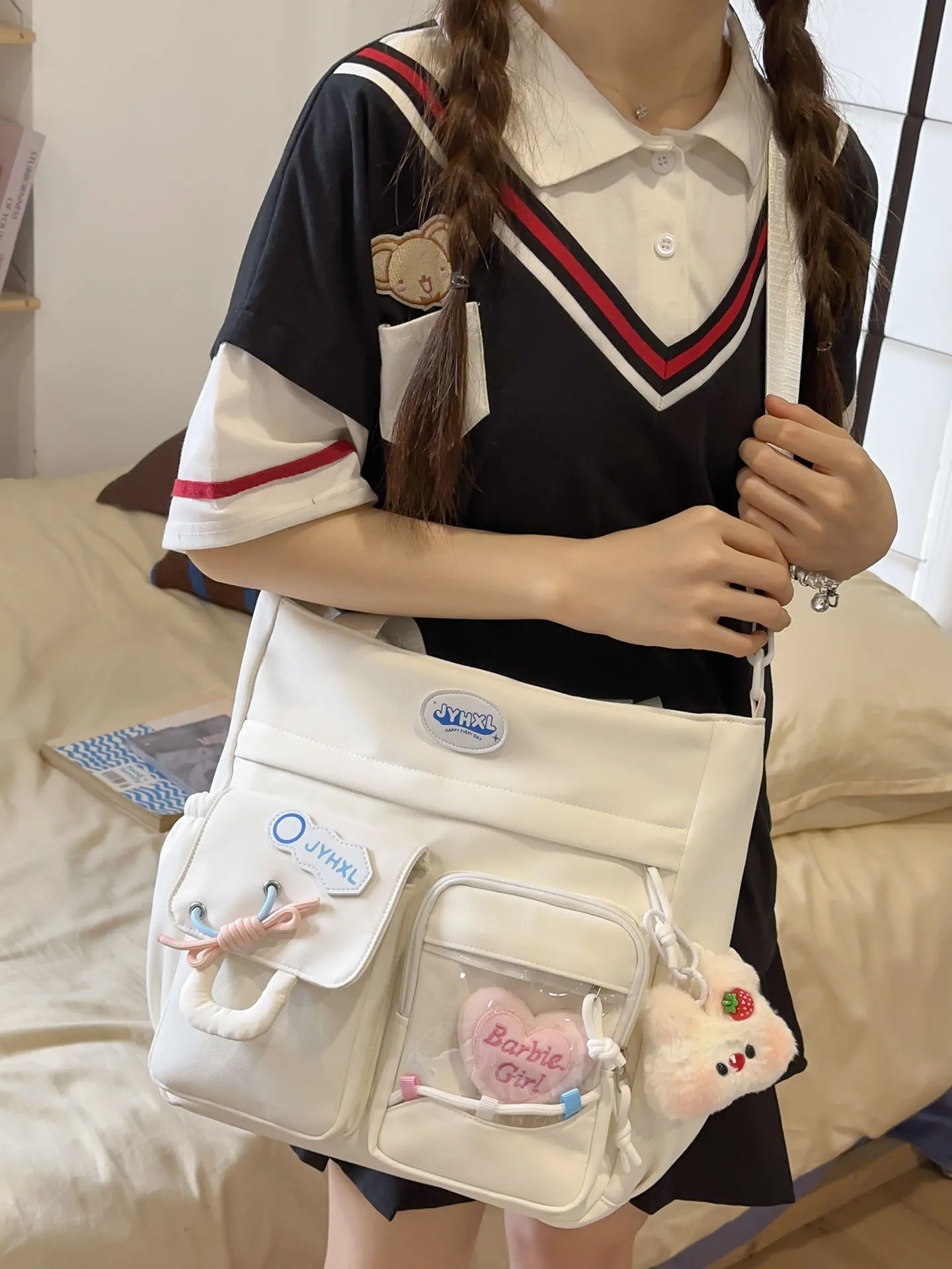 小学校男子用手提げ袋は、無地か柄か？デザインが決める通学の気分とは