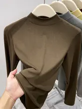 サビ紅色のハイネック長袖トップス【シンプルでおしゃれなデザイン・春秋向け】