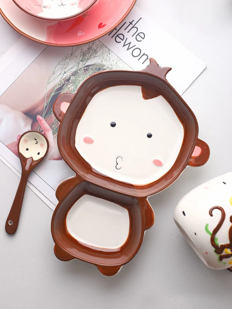 モンキーグリッドディナープレート：子供向けのかわいい動物モチーフ陶器飯盤の実用性と使い方