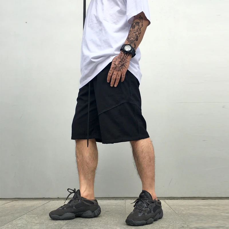 80年代レトロファッションを再現するショートパンツは、どう選ぶ？