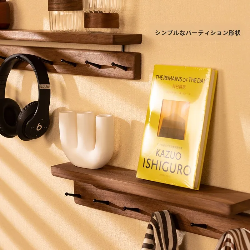 ウォールマウントフック黒胡桃木：穴あけ不要で衣類収納を実現するDIY解決策