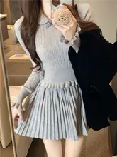 グレーの風信子 プリーツスカートとニットトップス【ピーターパンカラー・リボン付き・ウエスト収縮】（セットアップ対応）