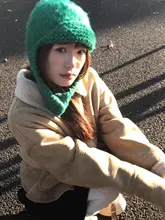 かわいい耳あて付き手編みニット帽【フライトキャップ・編み物風】