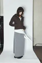モリン 極簡シボ織りウエストゴム ストレートグレー膝下スカート【女性用】