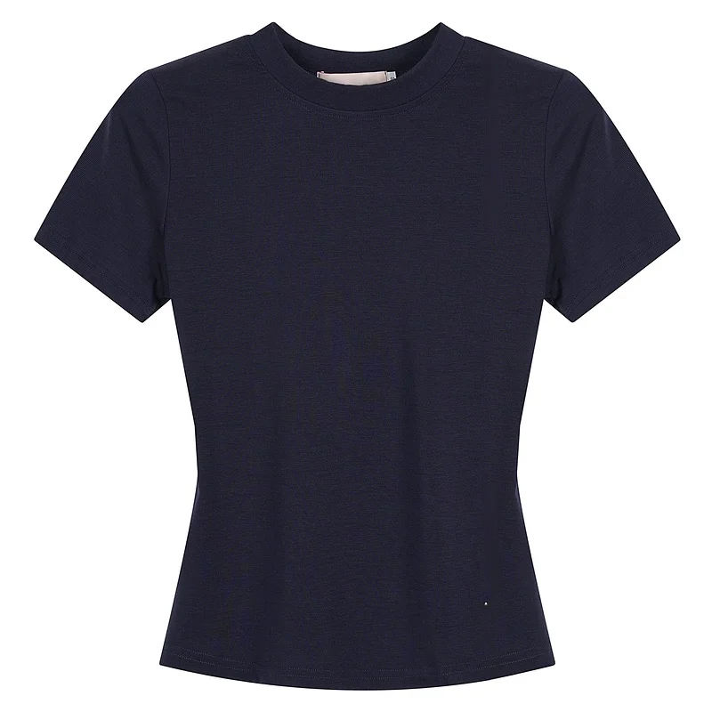 女性用短袖ブラックTシャツ：タイトフィットで夏の日常を快適に