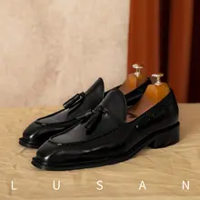 ビジネスシーンにぴったり！流行のフリンジ付きレザーローファー【スリッポンスタイル・メンズ・通勤用】