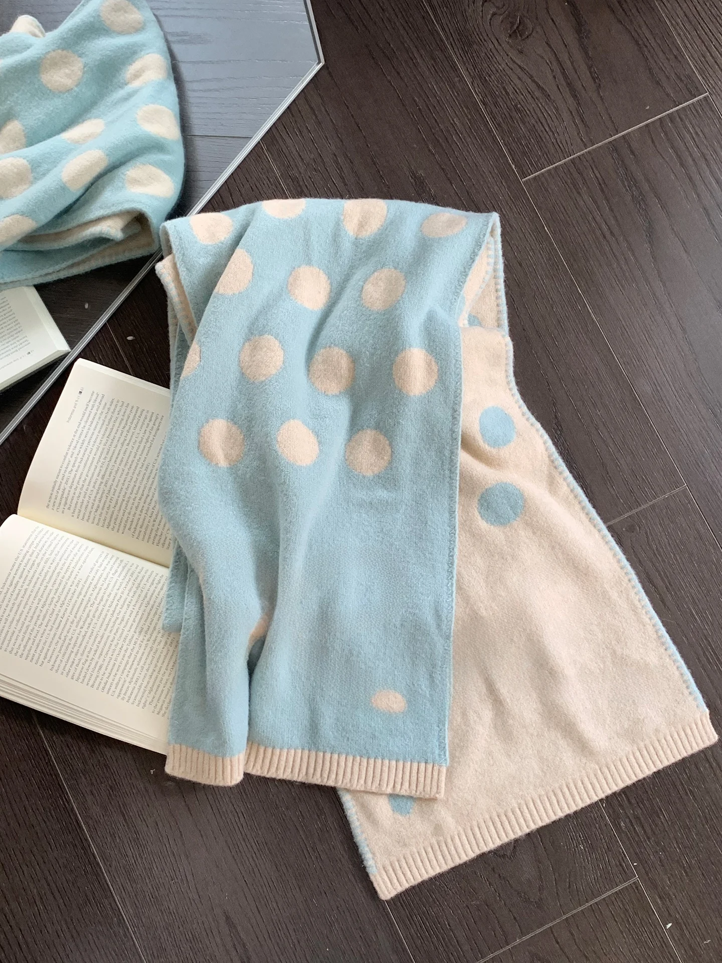 冷感スカーフは夏に使えるの？実は冬の「冷え対策」に最適なアイテムが登場！