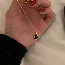 洗練されたデザイン！金縁黒瑪瑙ネックレス【ミニマル・個性的・鎖骨にフィット】