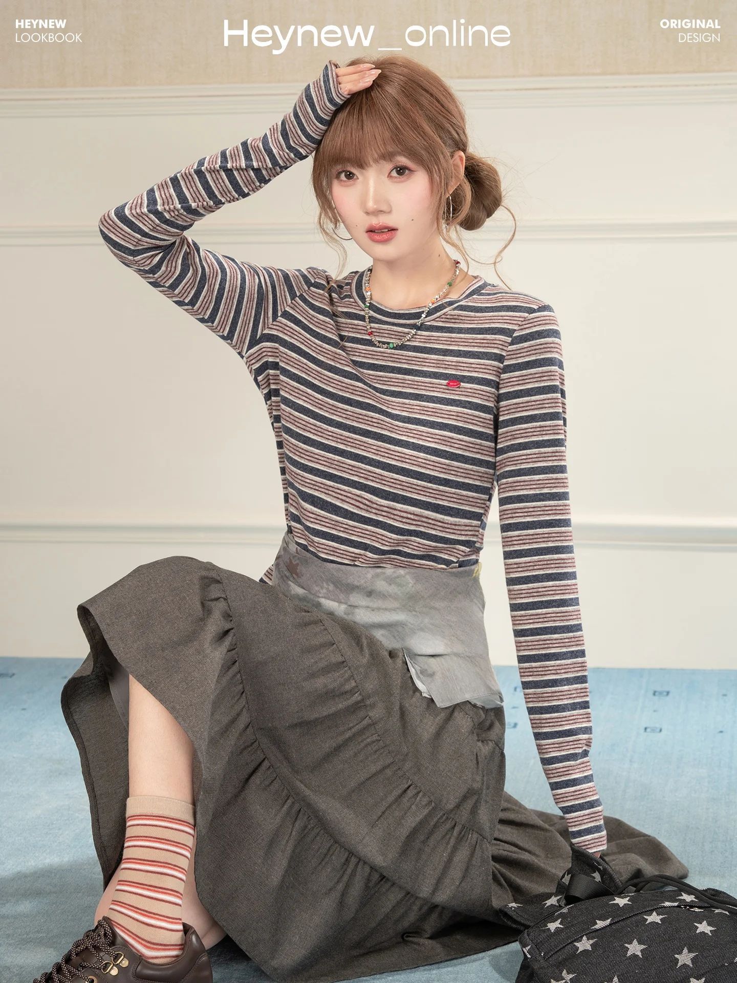 春用のカジュアルストライプ長袖Tシャツ【ゆったりフィット・レトロデザイン】