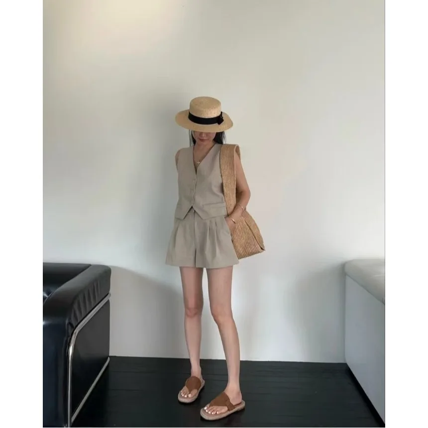 懇 談会に着る服装は、カジュアルでも失敗しない選び方ってあるの？