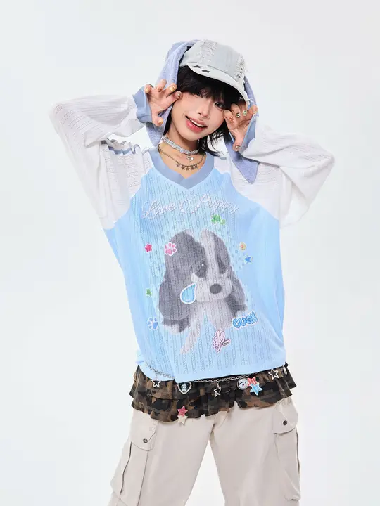 可愛い犬のデザイン Vネック長袖Tシャツ【秋用・フィット・通気性・防紫外線】
