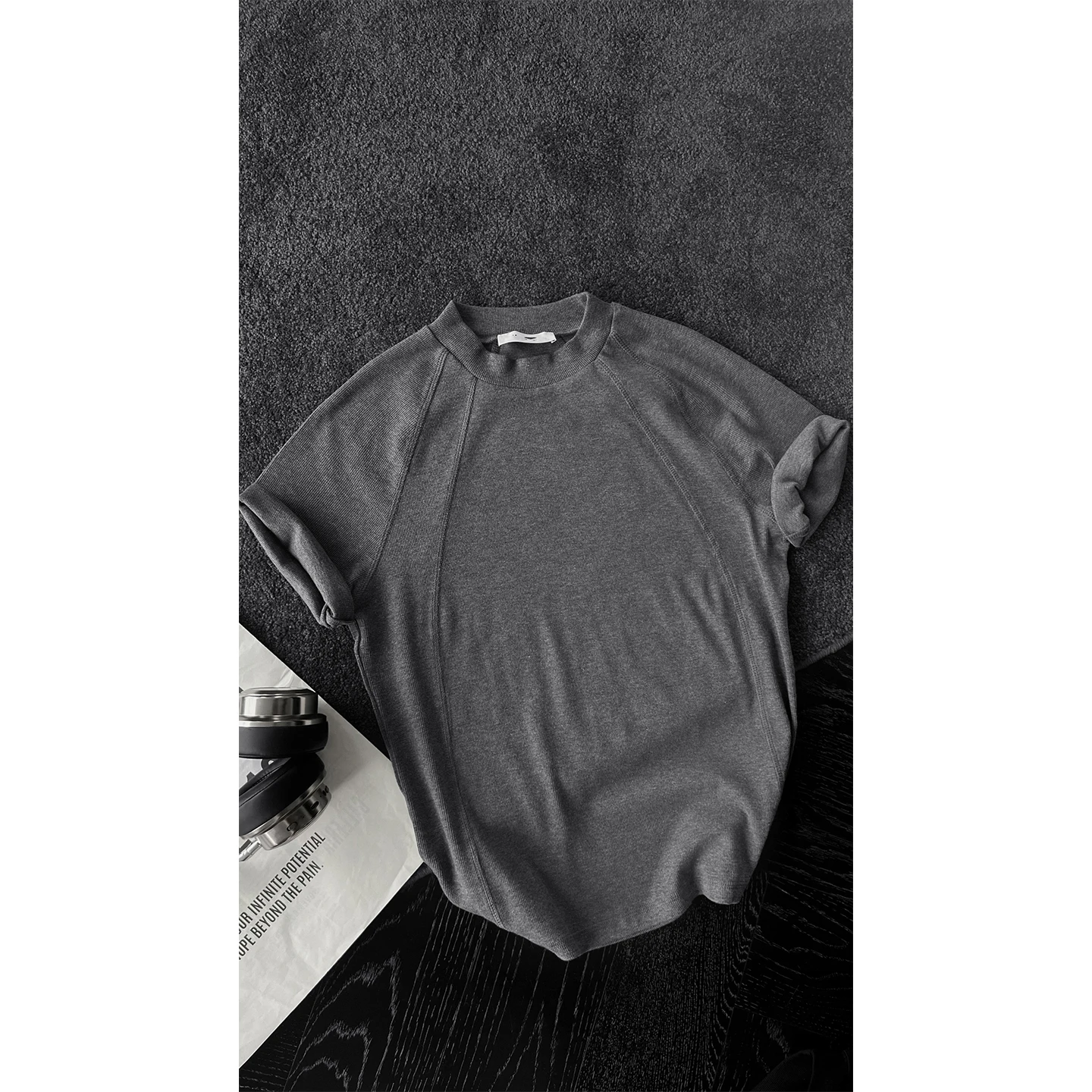 カットオフ tシャツをどう選ぶ？30代男性が実際の生活で気づいた、通勤に合うシンプルな選び方