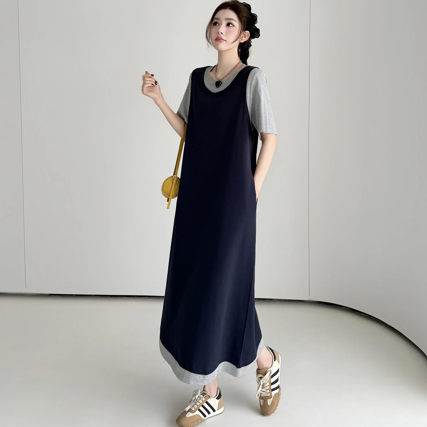 30代後半のファッションママが夏に選ぶべき「お腹をカバーする長袖ロングドレス」は？