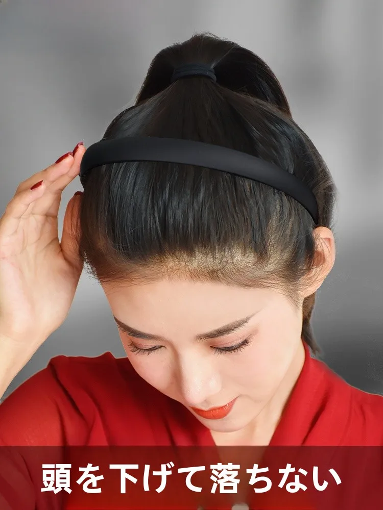 前髪パッツンとウェーブタイプのバランスを取るには？男性の日常に最適なヘアバンドの選び方