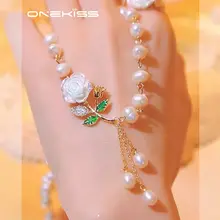 山茶花デザインの真珠ネックレス【洗練されたデザイン・ロックボーンチェーン】