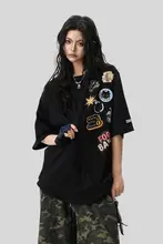 刺繍バッジ付きオーバーサイズTシャツ【ユニセックス・カジュアル・夏用】
