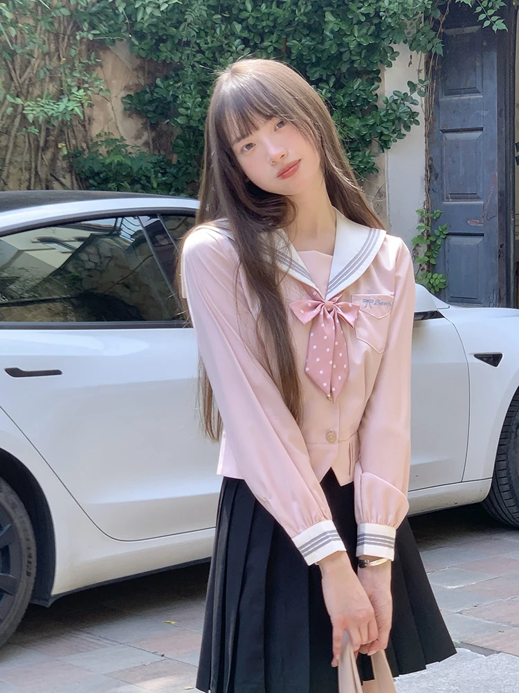 中古制服と新品制服の違いは？甘美なピンクセーラー服で答えを知る