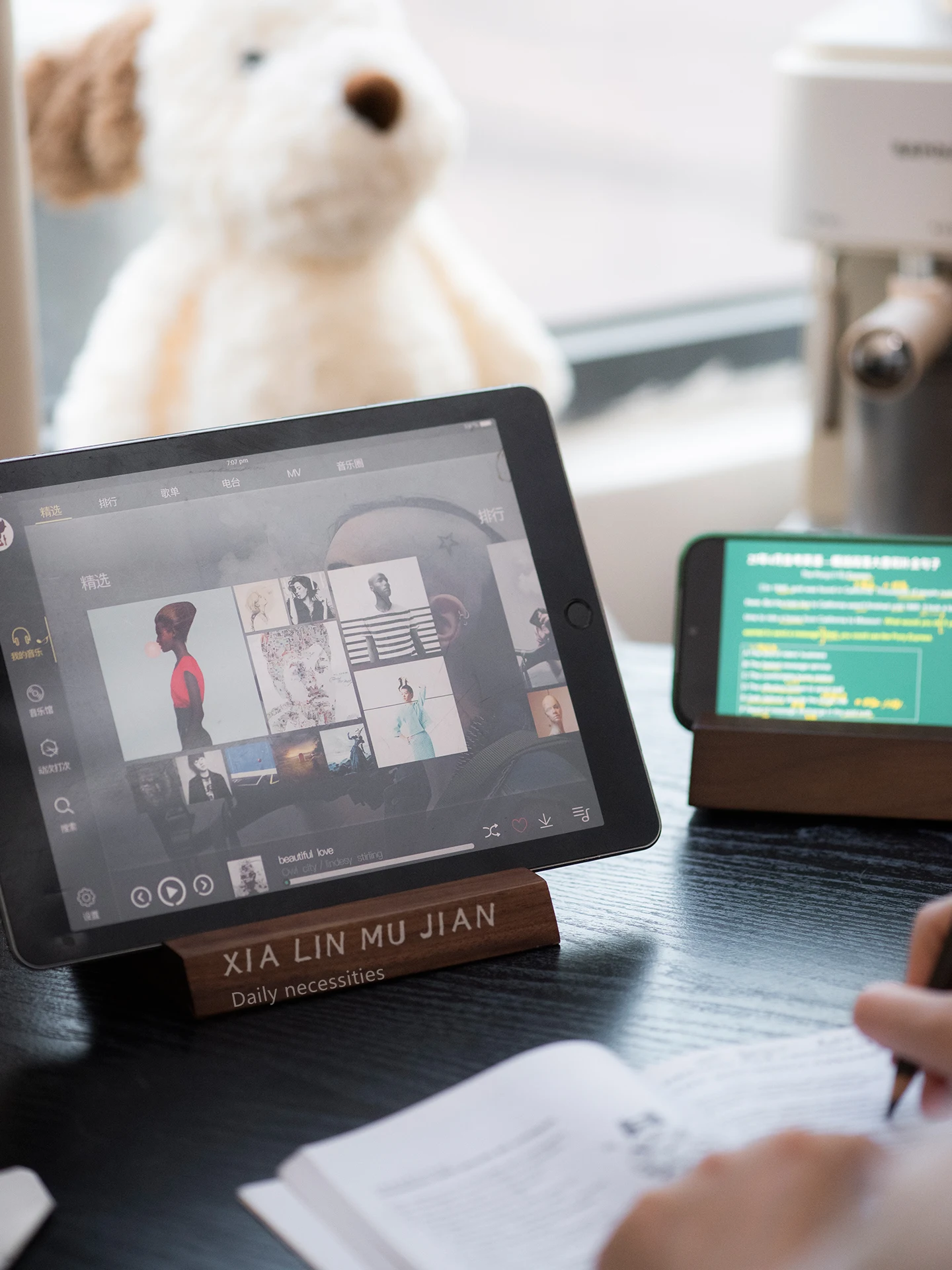 5部スタンドの特徴と構造：木製タブレットスタンドMPJ-0034の実際の性能と使用シーン