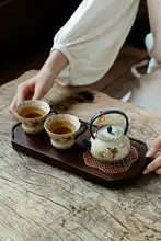 手描きのデザインが美しい陶器製ティーセット【茶器・ティーポット・ティーカップ・茶盤付き】（セットアップ対応）