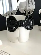リボンデザインの手描き陶器マグカップ【かわいいカップ・ミルクカップ・ペア用】