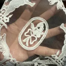 フレンチスタイルのレース刺繍ランチョンマット【インテリア・熱遮断・食器置き用】（セットアップ対応）